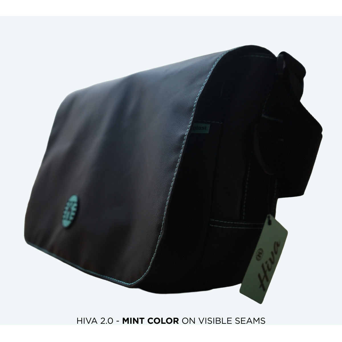 Hiva Messenger Bag